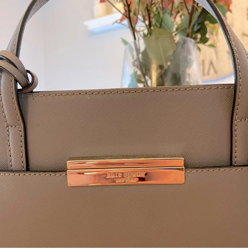 Authentic Kate Spade Crossbody - Picture 3 of 7